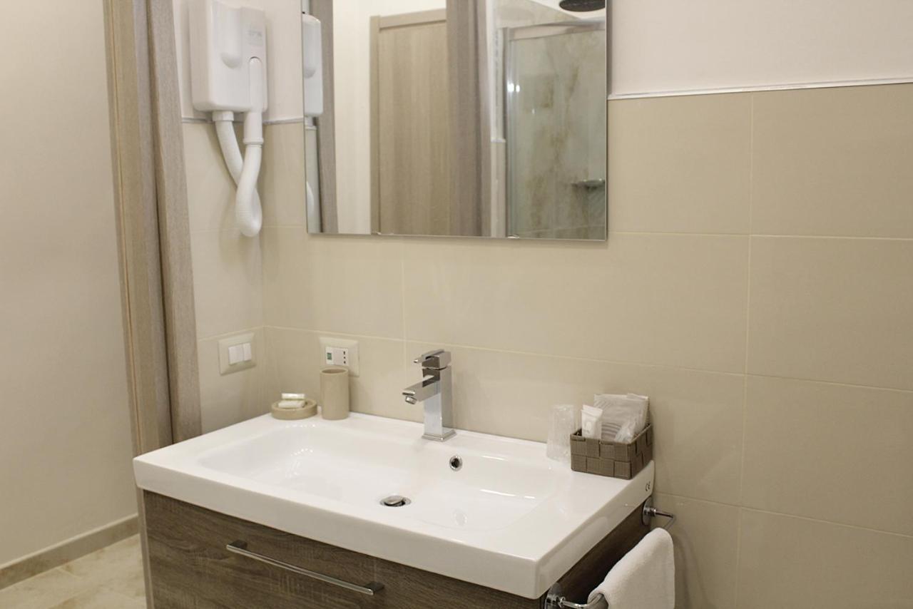 Antonietta De Pace Rooms By Napoli Milionaria B&B Екстер'єр фото